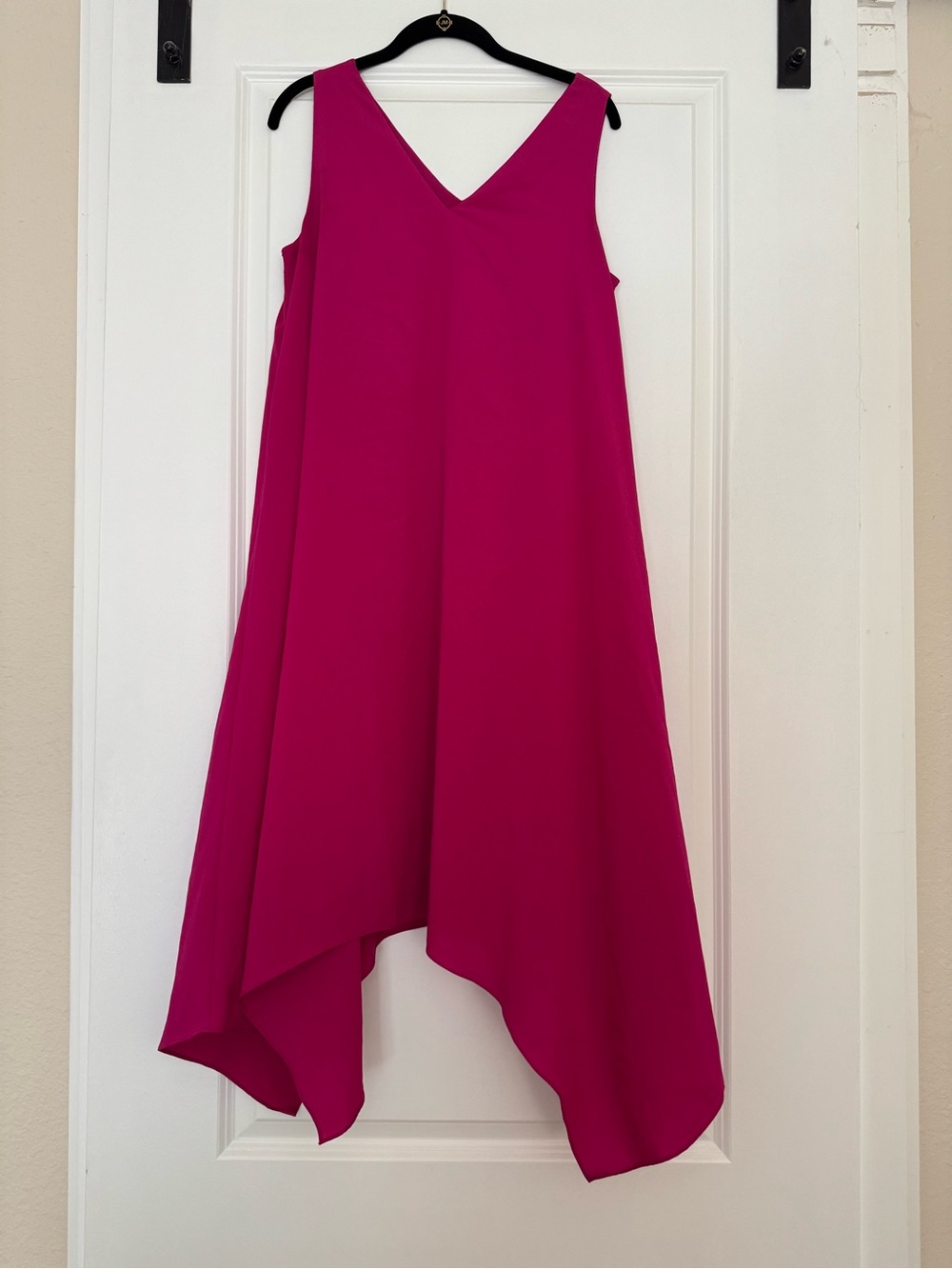 Alex Marie vneck sleeveless raspberry chiffon handkerchief hem dress Medium